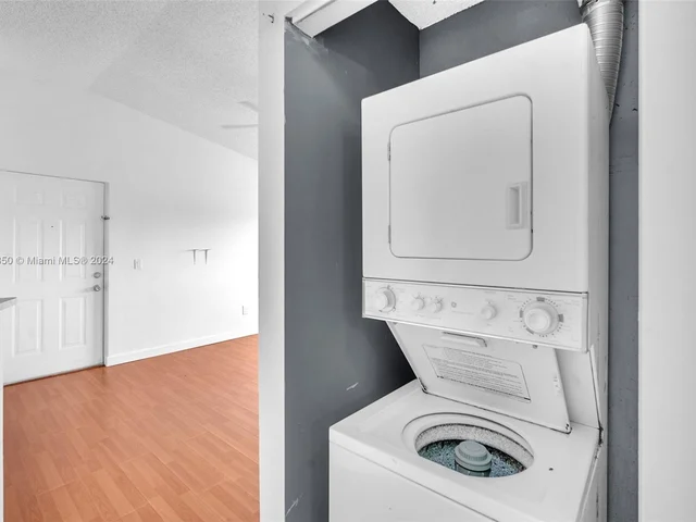 3630 N 56th Ave # 323, Hollywood FL 33021