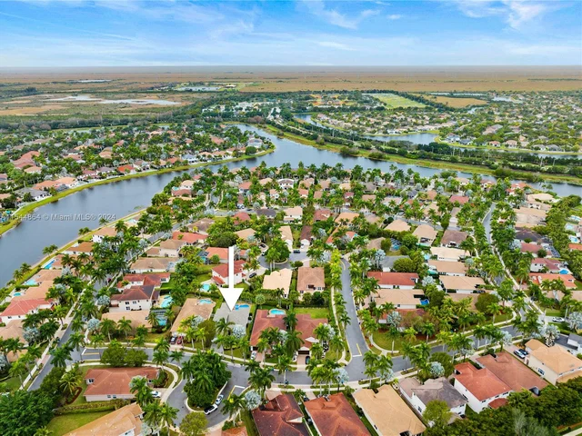 2012 Harbor View Cir, Weston FL 33327