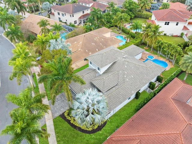 2012 Harbor View Cir, Weston FL 33327