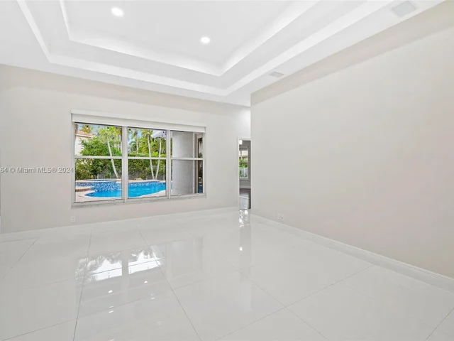 2012 Harbor View Cir, Weston FL 33327