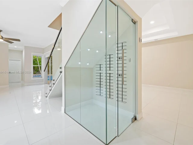 2012 Harbor View Cir, Weston FL 33327