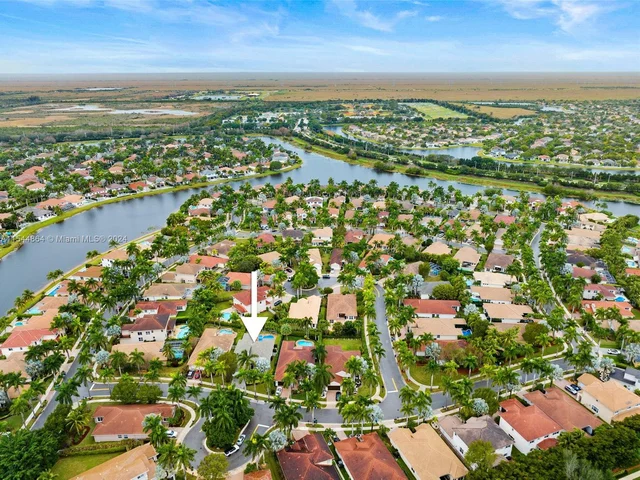 2012 Harbor View Cir, Weston FL 33327