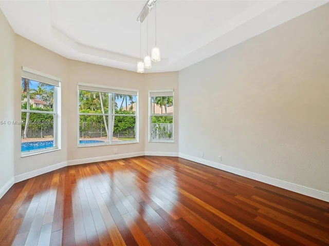 2012 Harbor View Cir, Weston FL 33327