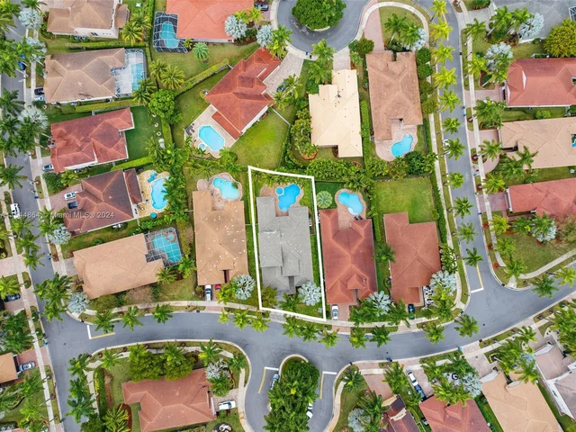 2012 Harbor View Cir, Weston FL 33327