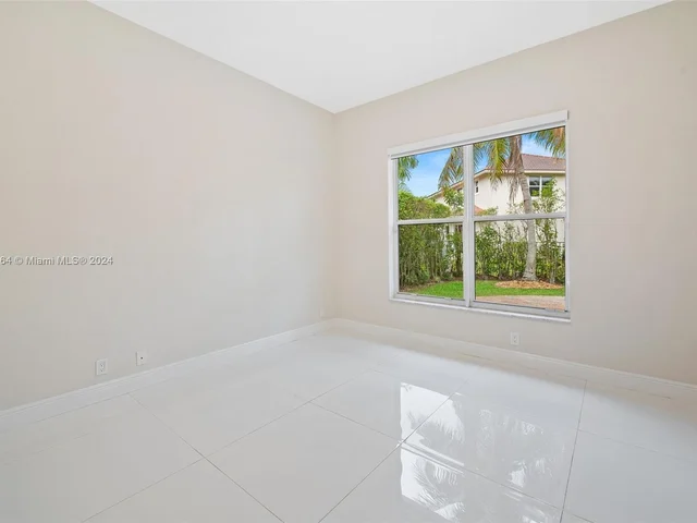 2012 Harbor View Cir, Weston FL 33327