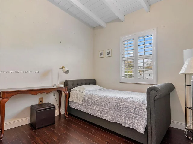 5558 SW 89th Pl, Miami FL 33165