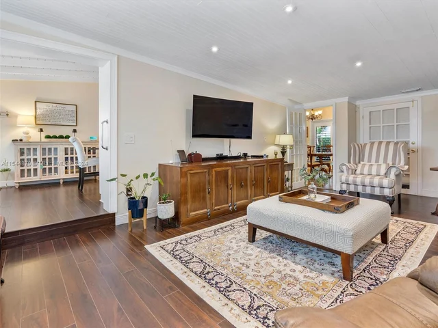 5558 SW 89th Pl, Miami FL 33165