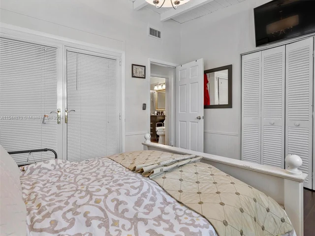 5558 SW 89th Pl, Miami FL 33165