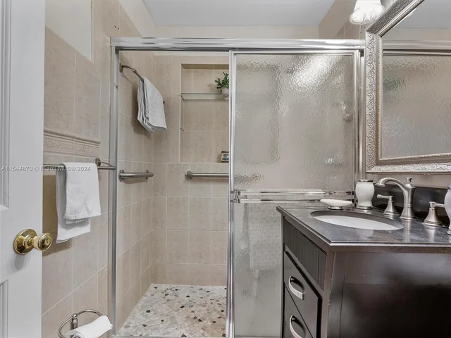 5558 SW 89th Pl, Miami FL 33165