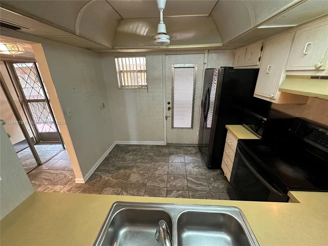 403 NW 68th Ave # 309, Plantation FL 33317