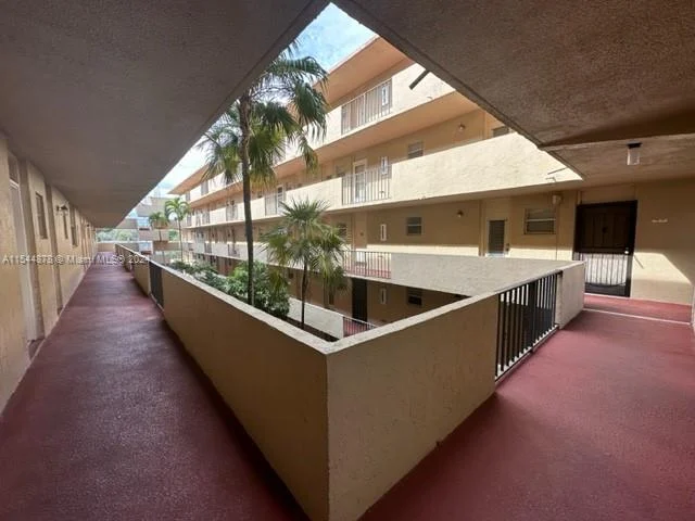 403 NW 68th Ave # 309, Plantation FL 33317