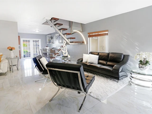 1611 SW 124th Place Concourse, Miami FL 33175