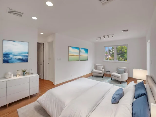 527 SW 20th Rd, Miami FL 33129