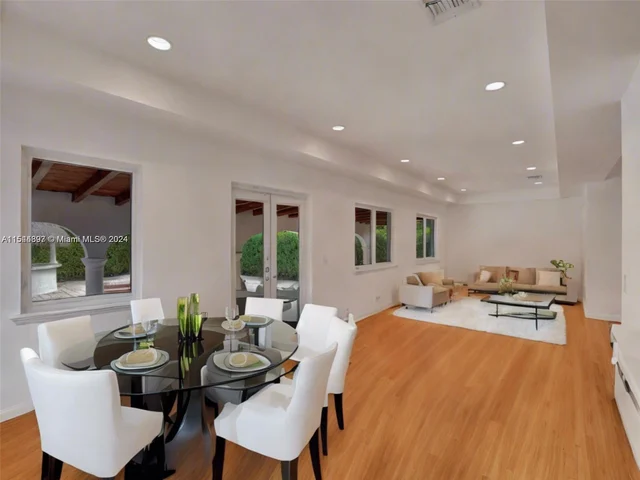 527 SW 20th Rd, Miami FL 33129