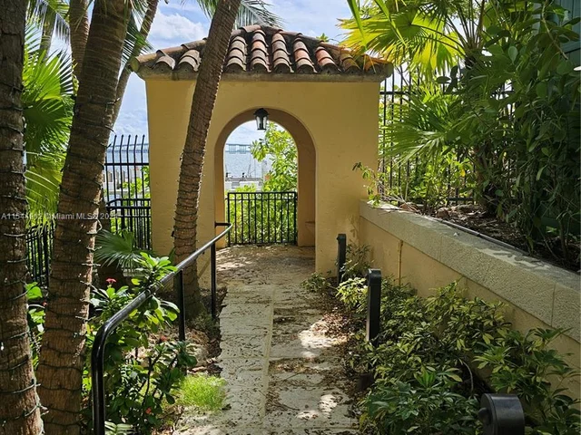 1643 Brickell Ave # 1002, Miami FL 33129