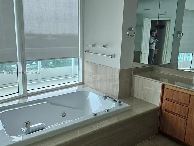 1643 Brickell Ave # 1002, Miami FL 33129