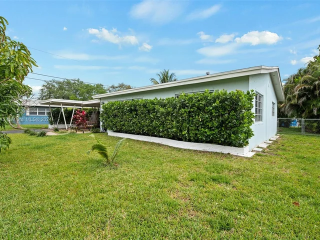 205 S 57th Ter, Hollywood FL 33023