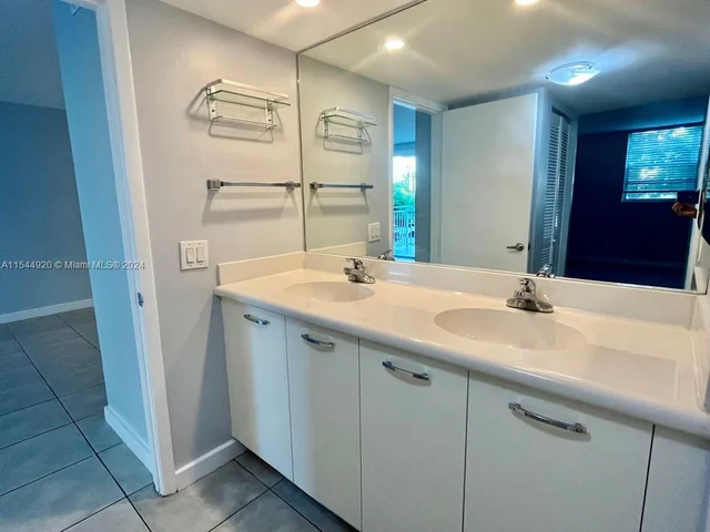 750 NE 64th St # B201, Miami FL 33138