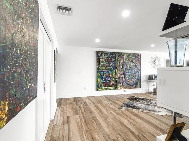 3100 NE 48th St # 312, Fort Lauderdale FL 33308