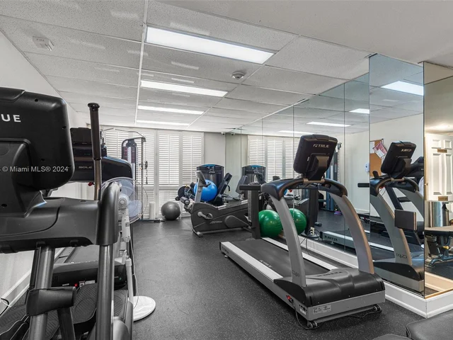 3100 NE 48th St # 312, Fort Lauderdale FL 33308