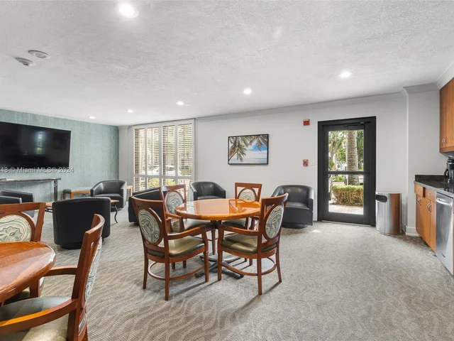 3100 NE 48th St # 312, Fort Lauderdale FL 33308