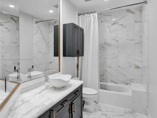 375 Alexandra Cir # 375, Weston FL 33326