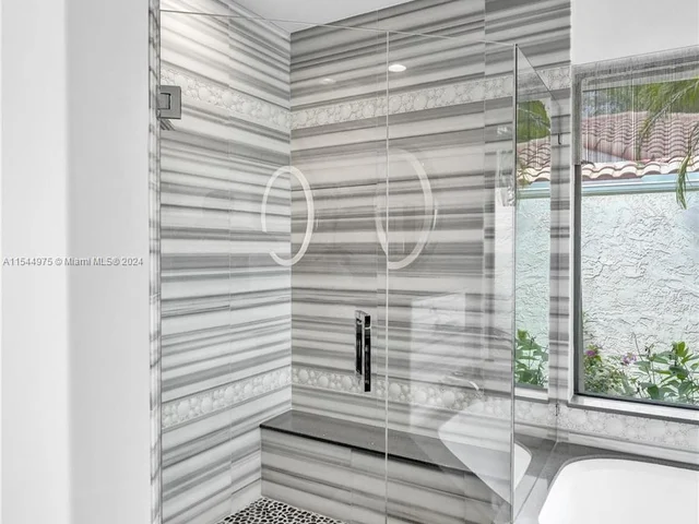 375 Alexandra Cir # 375, Weston FL 33326