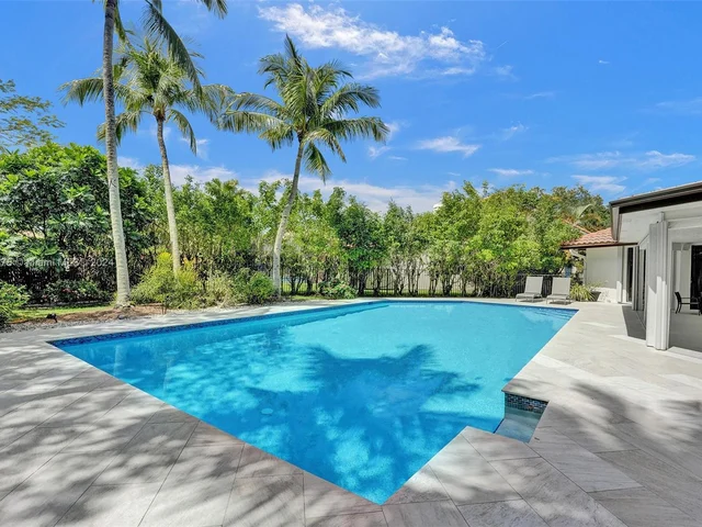 375 Alexandra Cir # 375, Weston FL 33326