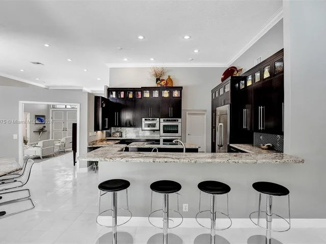 375 Alexandra Cir # 375, Weston FL 33326