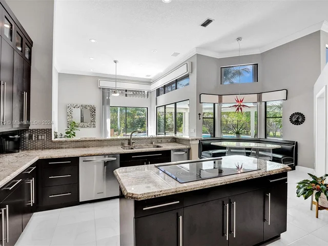 375 Alexandra Cir # 375, Weston FL 33326