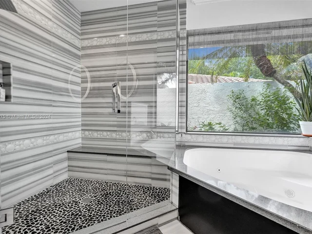 375 Alexandra Cir # 375, Weston FL 33326