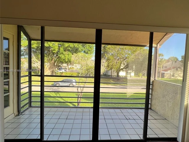 7 Via De Casas Sur # 202, Boynton Beach FL 33426