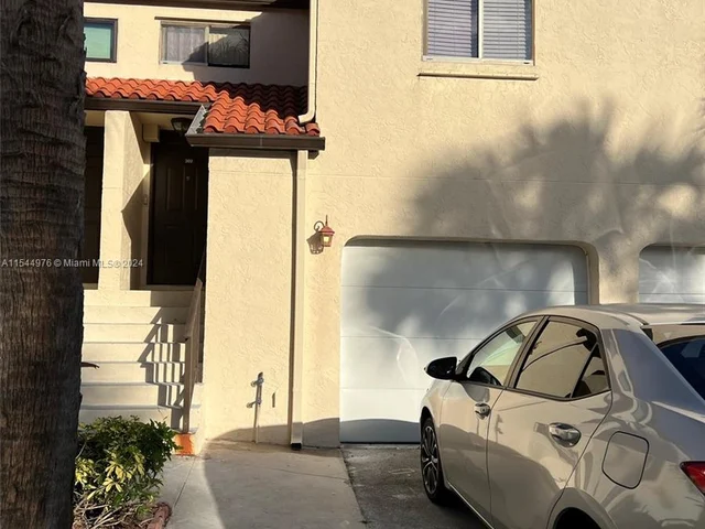 7 Via De Casas Sur # 202, Boynton Beach FL 33426