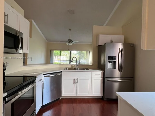 7 Via De Casas Sur # 202, Boynton Beach FL 33426