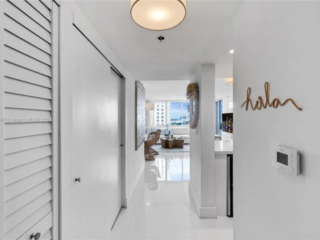 540 Brickell Key Dr # 1016, Miami FL 33131