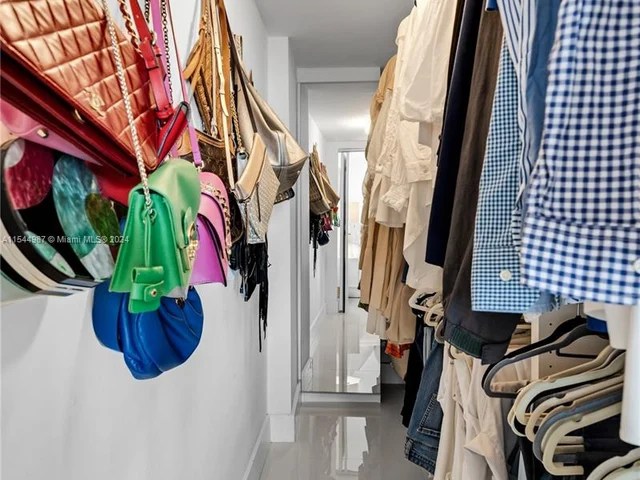 540 Brickell Key Dr # 1016, Miami FL 33131