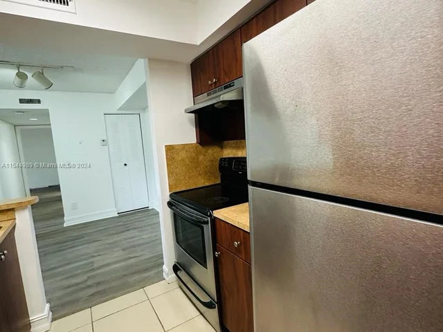 8471 SW 5th St # 107, Pembroke Pines FL 33025