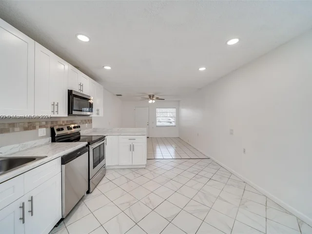 11640 NW 39th St # 1, Coral Springs FL 33065