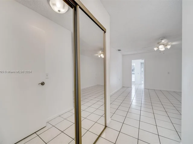 11640 NW 39th St # 1, Coral Springs FL 33065