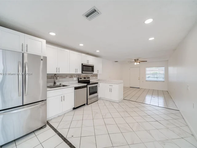 11640 NW 39th St # 1, Coral Springs FL 33065