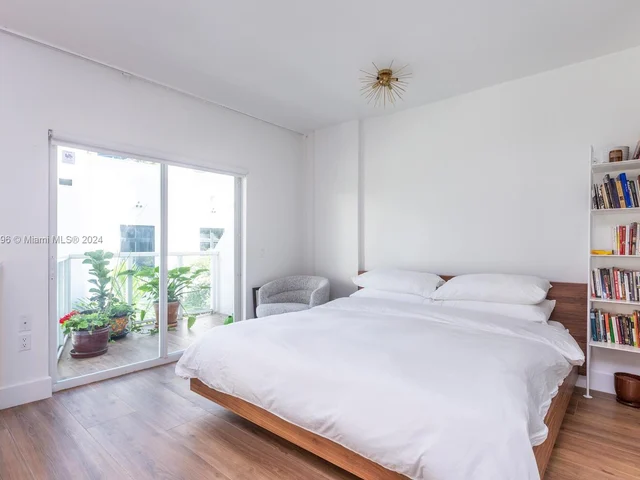 1528 Brickell Ave # 109, Miami FL 33129