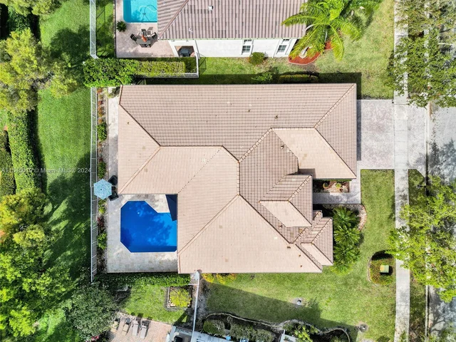 4040 Sanderling Ln, Weston FL 33331