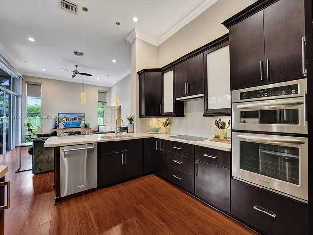 4040 Sanderling Ln, Weston FL 33331