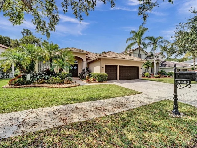 4040 Sanderling Ln, Weston FL 33331