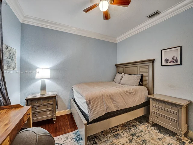 4040 Sanderling Ln, Weston FL 33331