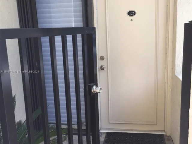 2715 Tigertail Ave # 102, Miami FL 33133