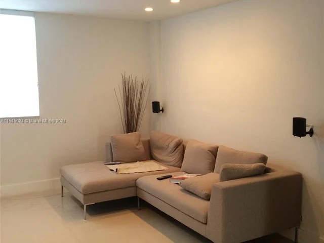 2715 Tigertail Ave # 102, Miami FL 33133