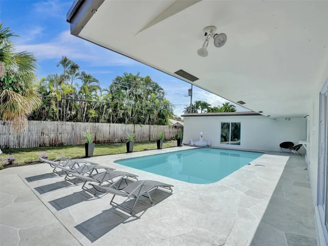 4440 NE 16th Ave, Oakland Park FL 33334