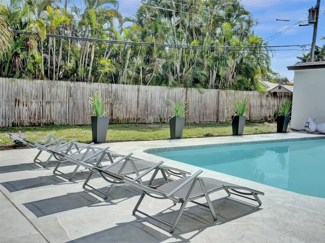 4440 NE 16th Ave, Oakland Park FL 33334