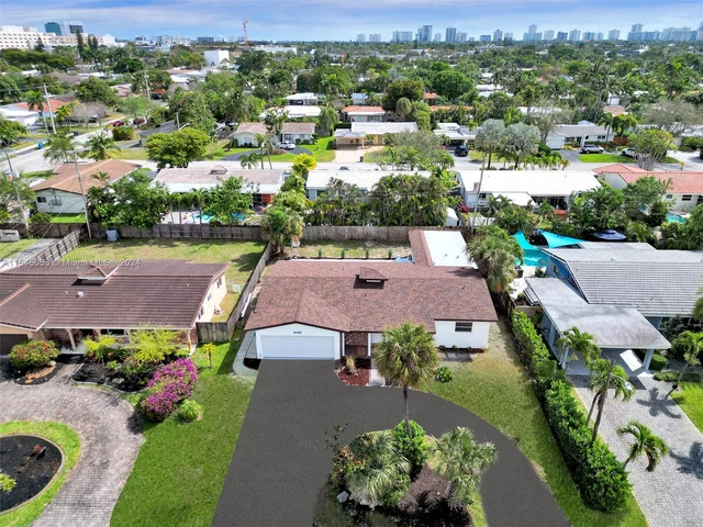 4440 NE 16th Ave, Oakland Park FL 33334
